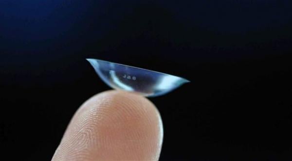 5 نصائح تحذيرية لمستخدمي العدسات اللاصقة