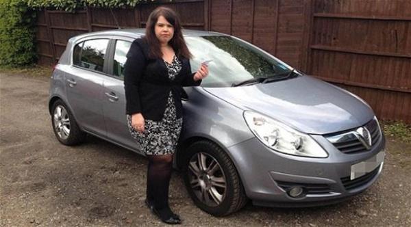  سارة ماتكليف تعرضت لإهانة لأنها ركنت بموقف المعاقين (دايلي ميل) 