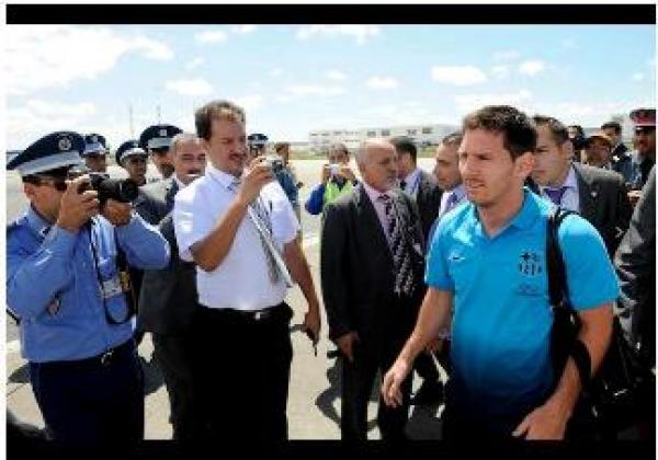 وصول نجوم البارصا الى مطار طنجة