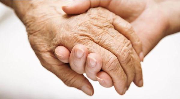 ثلث المسنين في الولايات المتحدة يموتون مع الزهايمر