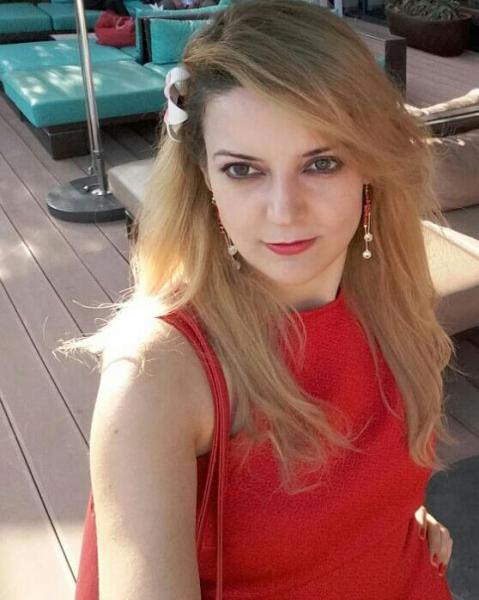 بالصور : ملكة جمال المغرب فاطيما الفايز تنضم إلى هذا الحزب