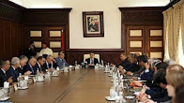 الحكومة تنفذ "أوامر الملك" وتُعد نموذجا تنمويا جديدا في المغرب