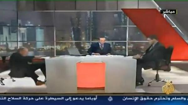 سقوط مؤيد بشار الأسد على الهواء ببرنامج الإتجاه المعاكس