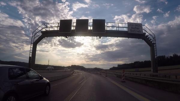 ألمانيا : توقيف رجل يقود سيارته بدون رخصة منذ 15 عاماً