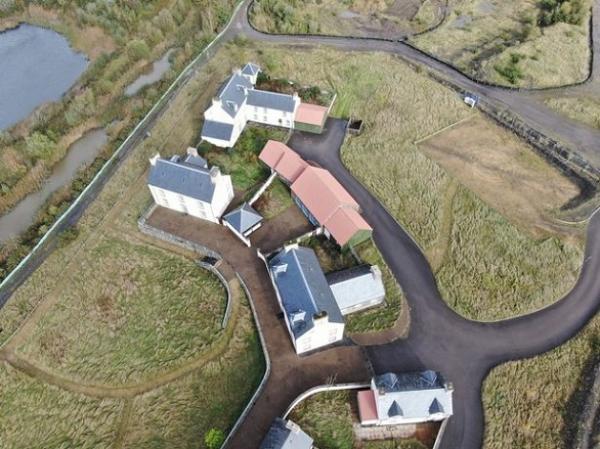 قرية يستغرق بناؤها  نحو 6 أعوام، فتتحول إلى بلدة للأشباح