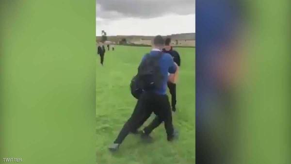 الشرطة تعتقل مراهقين عنصريين اعتديا على طفل سوري ببريطانيا