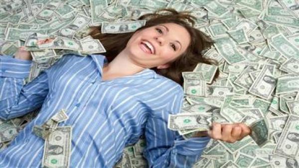 في بريطانيا .. المال قد يشتري السعادة !