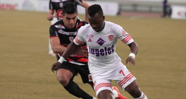 الوداد الرياضي أول المهنئيــن للمغرب التطواني 