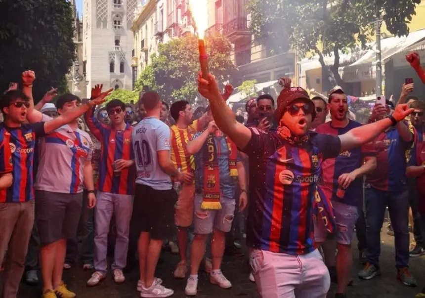 اعتقال مشجع برشلوني كسر أنف مدريدي قبل نهائي الكأس