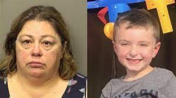 تجلس على ابنها لتعاقبه فأردته قتيلا