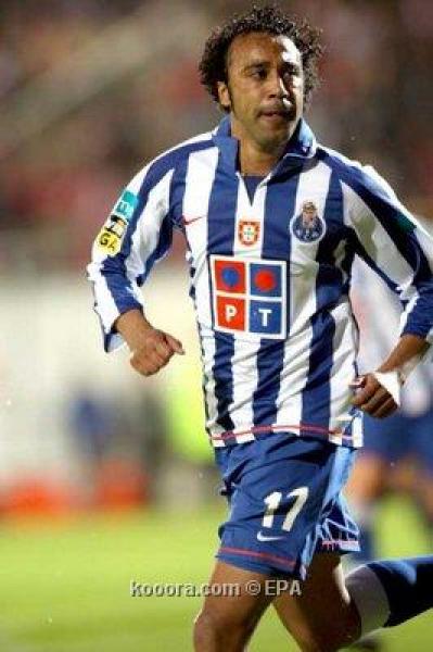 طارق  السكتيوي يقود المغرب الفاسي لدور ال32 بكأس الاتحاد الأفريقي