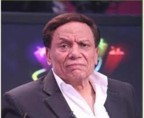عادل إمام يسخر من شائعة وفاته