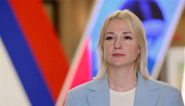 من تكون "إيكاترينا دونتسوفا" التي تتحدى بوتين على رئاسة روسيا؟