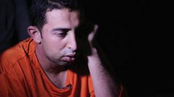 داعش ينشر صورا ومقابلة مع الطيار الأردني الأسير