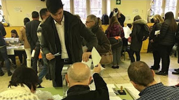 كاتالونيا: طوابير طويلة أمام مراكز الاقتراع في انتخابات حاسمة ستحدد مصير الإقليم