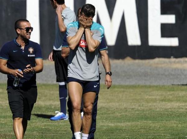 رونالدو يغادر مران البرتغال "باكياً" بسبب تجدد الاصابة 