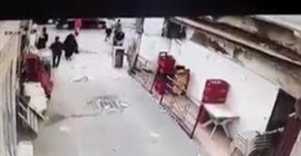 بالفيديو.. سيدة تطارد لصا سرق حقيبتها