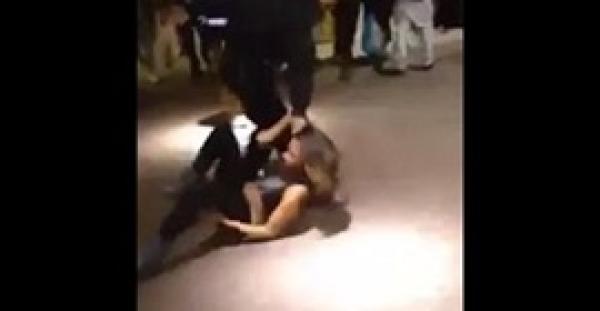 بالفيديو.. اعتداء فتاتين على أخرى بطريقة وحشية بالمغرب