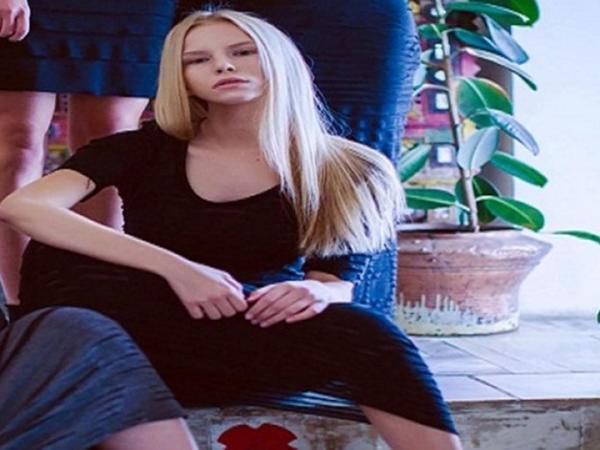 وصيفة ملكة جمال روسيا تبيع عذريتها لثري خليجي.. والمقابل؟