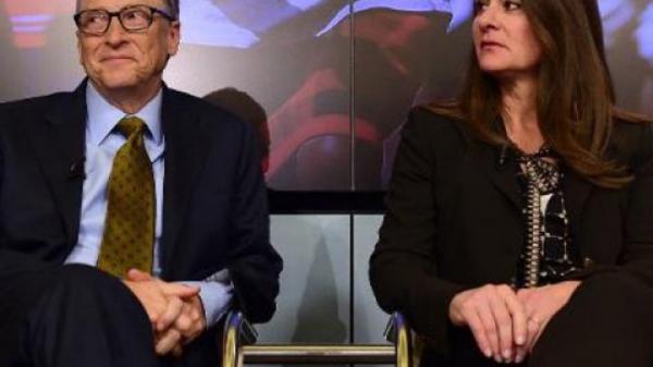 بيل غيتس وزوجته يعدان بـ"انتشال مليارات الأشخاص من الفقر" في 2030