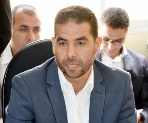 سابقة : رئيس مجلس بلدي يضع خدمات إدارية رهن إشارة المواطنين يومي السبت و الاحد‏