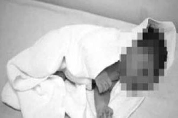 العثور على جثة رضيع نهشتها الكلاب الضالة بتطوان