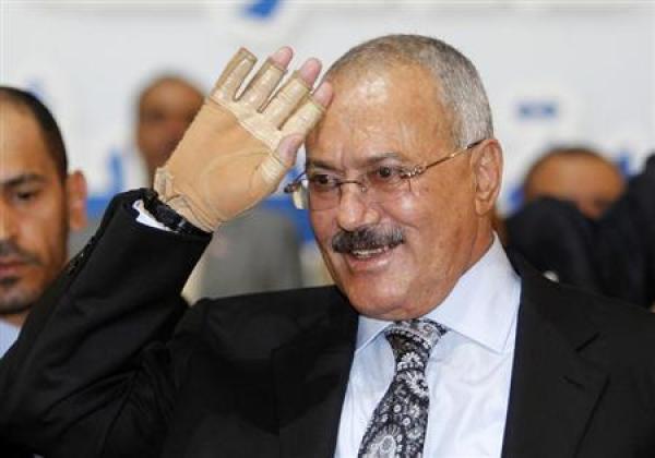 علي عبدالله صالح .. أطاحت به الثورة اليمنية وأعاده الحوثيون للمشهد