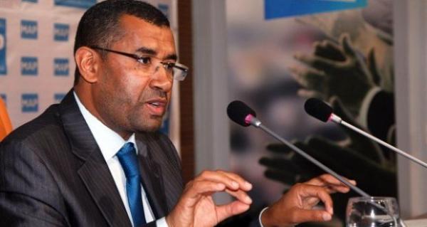 بوانو يتبرأ من صفحة تحمل اسمه بعد قيامها بهذا الأمر