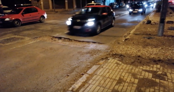 حالة كارثية لطريق شارع ابراهيم الروداني (البولفار) بالدار البيضاء