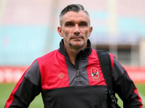 رسميا..الرجاء ينفصل عن مدربه باتريس كارتيرون