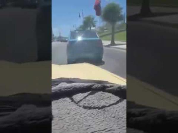 شاهد كيف عرض طاكسي حياة الاخرين للخطر بطنجة