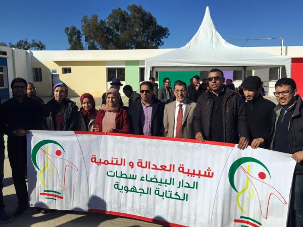 في محاولة منه لاستمالة شبيبته.."العثماني" يشارك في لقاء تواصلي بالدار البيضاء وهذا ما قاله(فيديو)