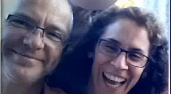 مراهق يقتل والديه لأنهما منعاه من مشاهدة الأفلام العنيفة