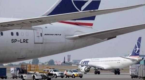 ركاب يضطرون لدفع تكاليف إصلاح الطائرة للعودة إلى ديارهم