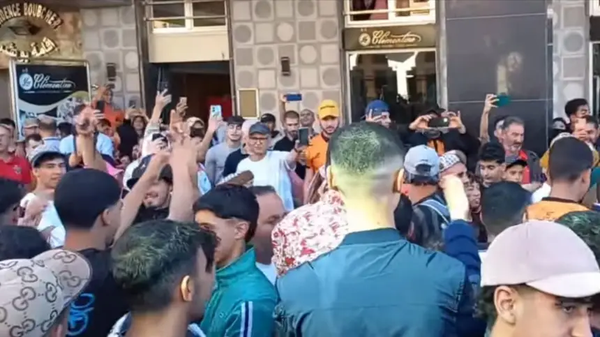 على نغمات الركادة.. جماهير بركانية تحتفل بالتتويج بلقب كأس الكونفدرالية