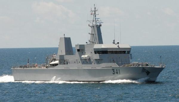 البحرية الملكية تُحبط تهريب نصف طن من المخدرات بشاطئ القصر الصغير