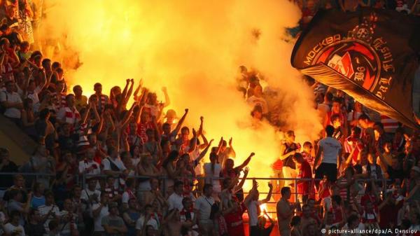 "الهوليغانز" الروس في المونديال.. لعبة القط والفأر مع السلطات