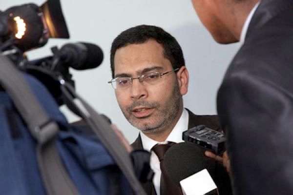 الخلفي يكشف عن موقف جديد للمغرب  إزاء التصريحات الصادرة عن وزير الخارجية الجزائري