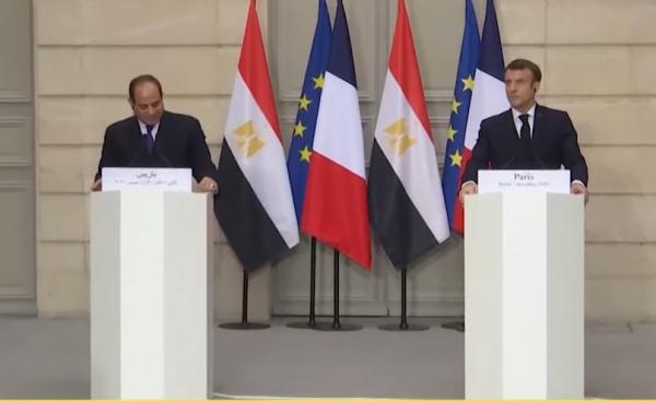 ماكرون: فرنسا لا تطبق أي قيود على حرية الصحافة، والرسوم المسيئة لم تأت من مؤسسات الدولة