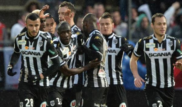 المغربي سايس في التشكيلة المثالية للدوري الفرنسي