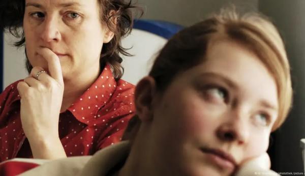 لماذا يبدأ سن البلوغ في وقت مبكر؟