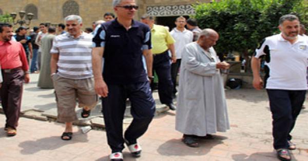 سرقة حذاء مدرب البنزرتي أثناء صلاة الجمعة بالأزهر الشريف