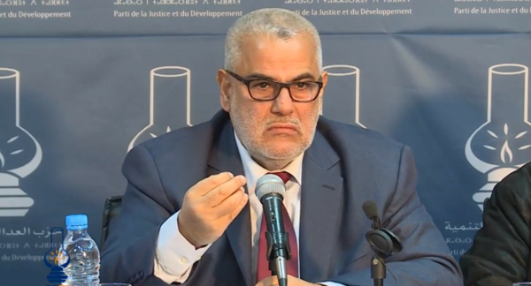 بنكيران يقصف كتائبه الإلكترونية .. وصفهم ب"المداويخ" و "المراهقين" و "عديمي العقل"