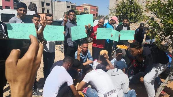 شوهة..جمعيات تحتج على وليمة مهرجان يحضرها عامل الاقليم والشباب يقيم مأدبة غذاء شعبية ب"اللوبية" (صور)