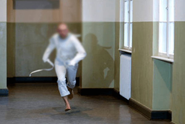 مدانان في جرائم.. فرار نزيلين من مستشفى للأمراض العقلية يستنفر سلطات مراكش