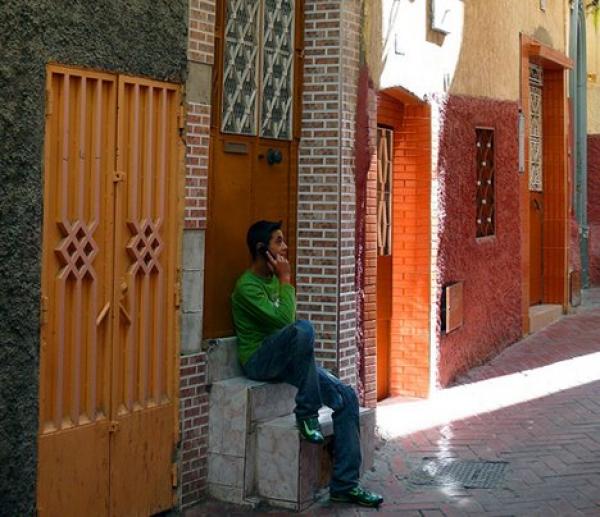 المغاربة أرسلوا 14 مليار رسالة قصيرة عبر الهواتف المحمولة  