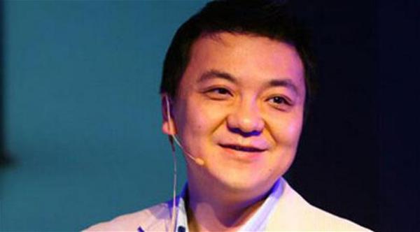 قناة فرنسية تطرد معلق مباراة ريال مدريد بسبب "شخيره" (فيديو)