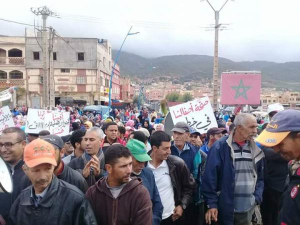 الوضع الصحي  يخرج ساكنة القصيبة في مسيرة احتجاجية حاشدة وشعارات قوية ترفع في وجه الوزير