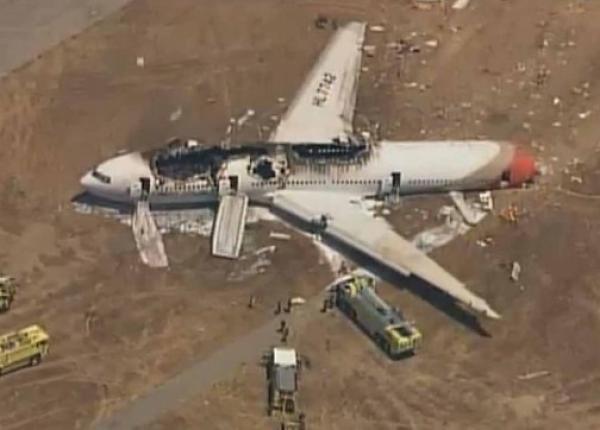 الملك "محمد السادس" يعزي شخصيا أسرتي ضحيتي تحطم الطائرة الإثيوبية