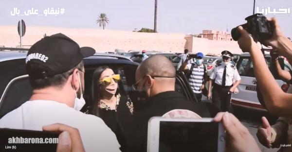 لحظة دخول دنيا بطمة إلى محكمة مراكش ب"الكاردكورات"